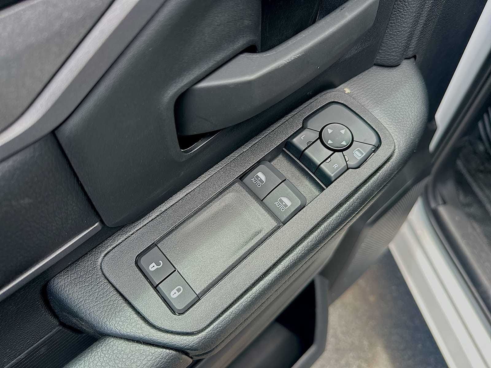 2026 RAM 3500 Chassis Tradesman - Photo 15