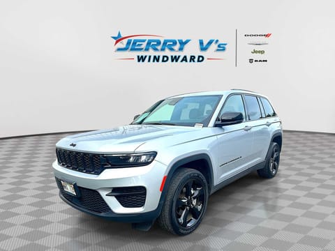 1 image of 2023 Jeep Grand Cherokee Altitude