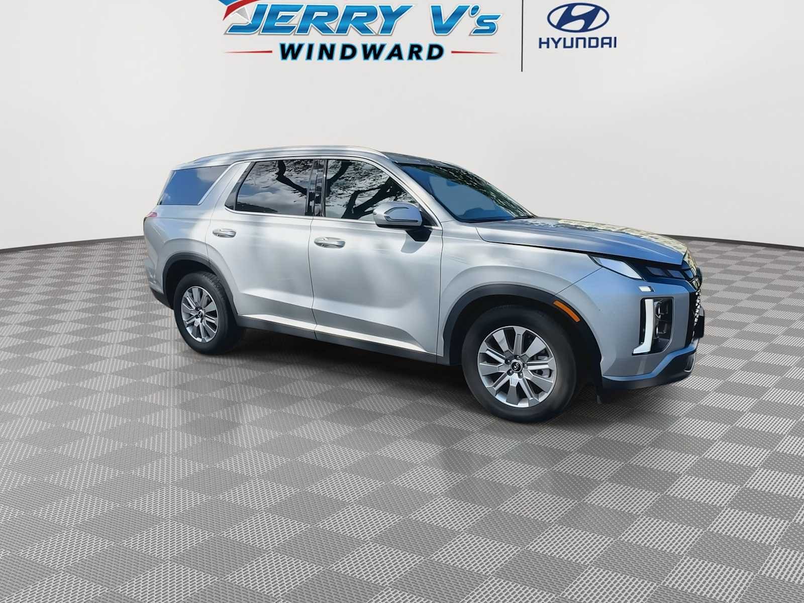 Used 2024 Hyundai Palisade SEL with VIN KM8R24GE6RU689330 for sale in Kaneohe, HI