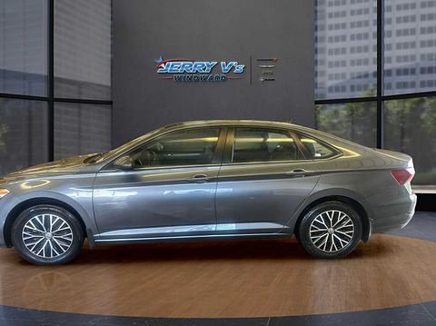 1 image of 2021 Volkswagen Jetta SE