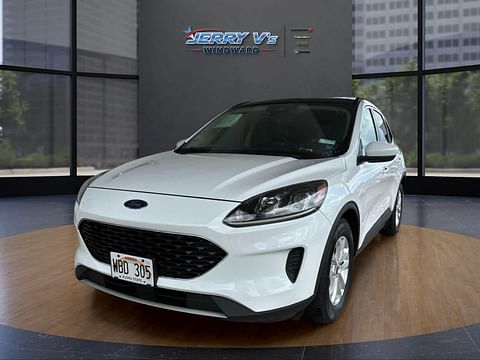 1 image of 2020 Ford Escape SE