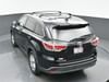 32 thumbnail image of  2016 Toyota Highlander Limited