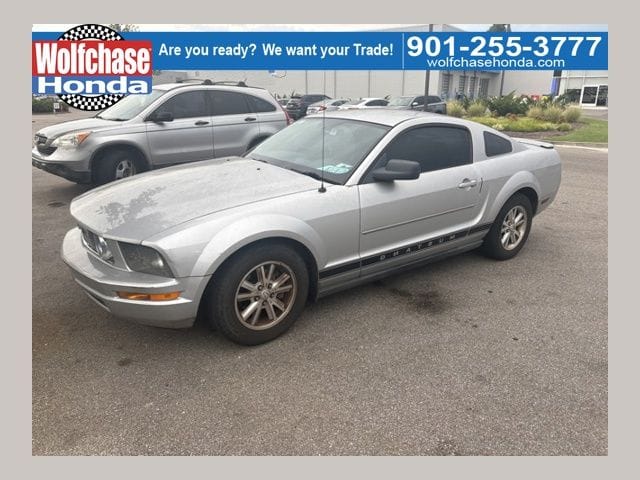 1 placeholder image of  2008 Ford Mustang V6 Deluxe