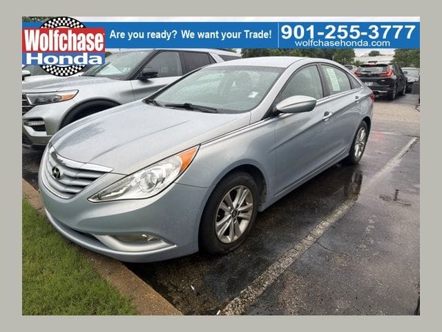 1 placeholder image of  2013 Hyundai Sonata GLS