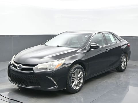 1 image of 2015 Toyota Camry XLE