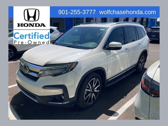 1 placeholder image of  2019 Honda Pilot Touring