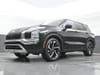 17 thumbnail image of  2022 Mitsubishi Outlander SE