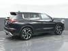 6 thumbnail image of  2022 Mitsubishi Outlander SE