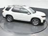 33 thumbnail image of  2026 Honda Pilot EX-L