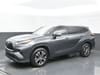 2 thumbnail image of  2021 Toyota Highlander XLE