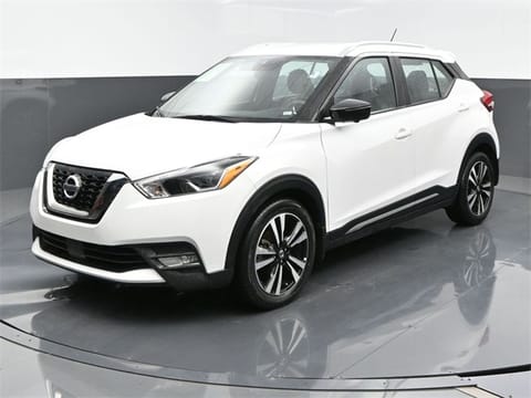 1 image of 2020 Nissan Kicks SR